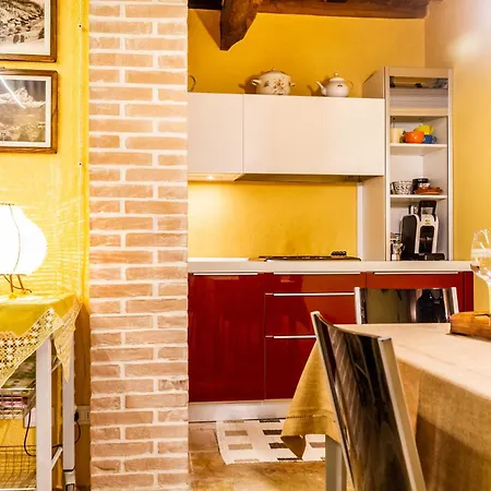 Casa Borgo Sesto דירה