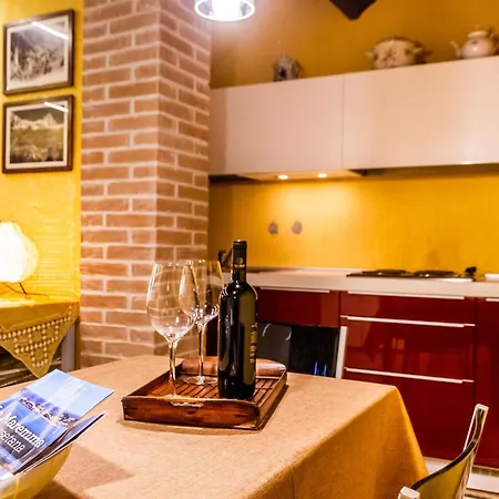 Casa Borgo Sesto דירה *
